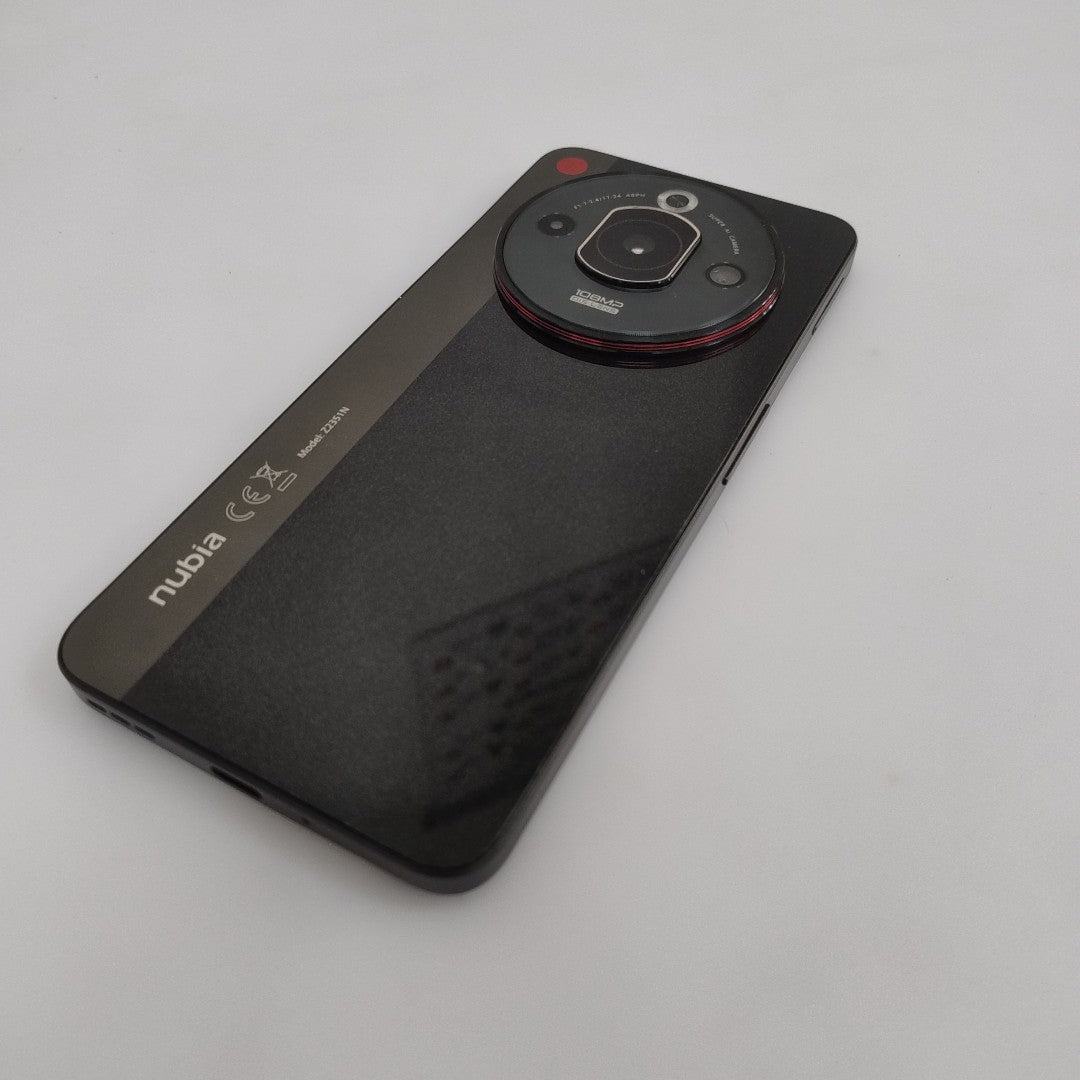 CELULAR NUBIA  FOCUS PRO 5G Z2351N 256 GB 8 GB RAM