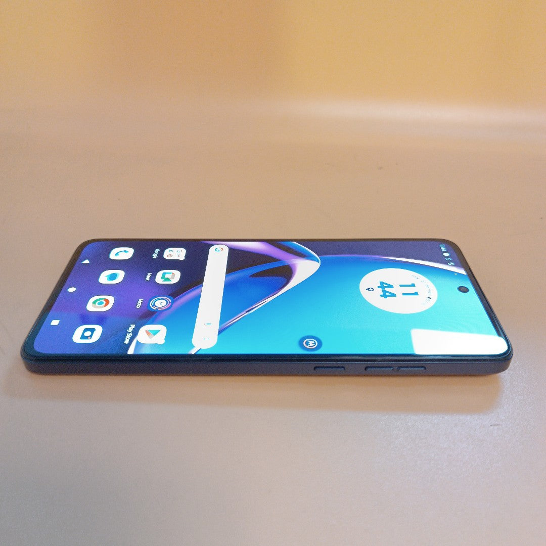 CELULAR MOTOROLA MOTO G84 XT2347-2 (2023) 256 GB 8 GB RAM (SEMINUEVO)