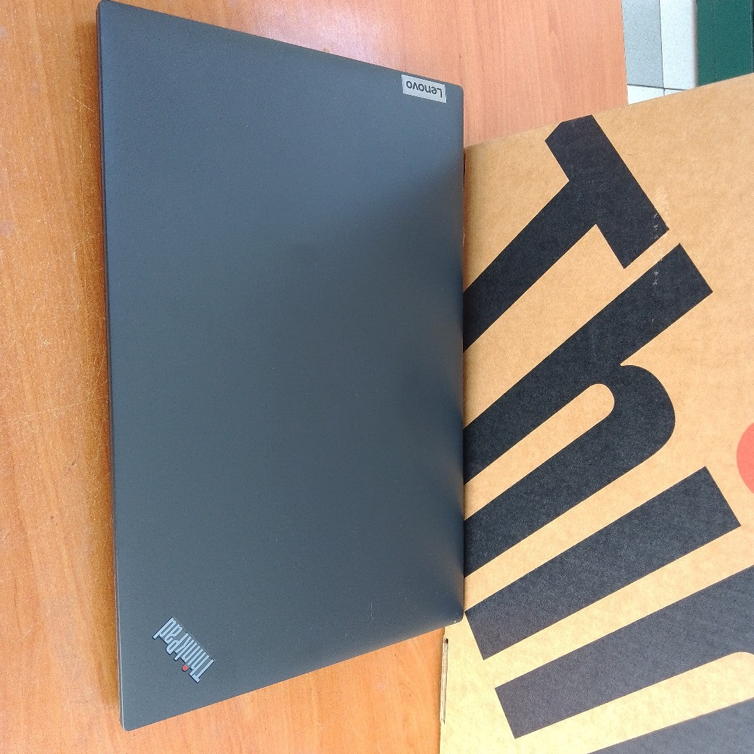 LAPTOP LENOVO THINKPAD L15 GEN 4 (2024) 1 TB 16 GB RAM (SEMINUEVO)