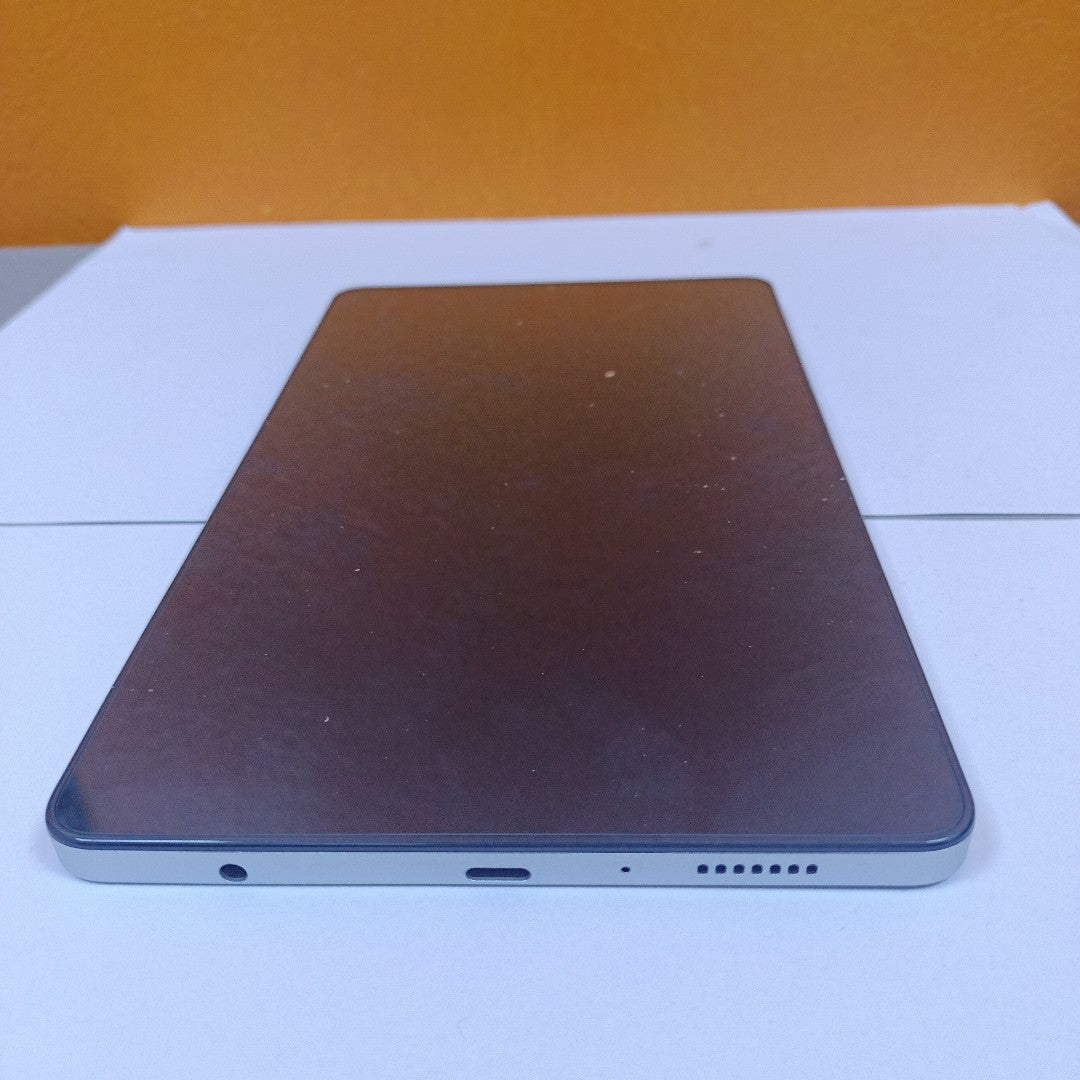 TABLETA SAMSUNG GALAXY TAB A9 SM-X110 (2023) 64 GB 4 GB RAM (SEMINUEVO)