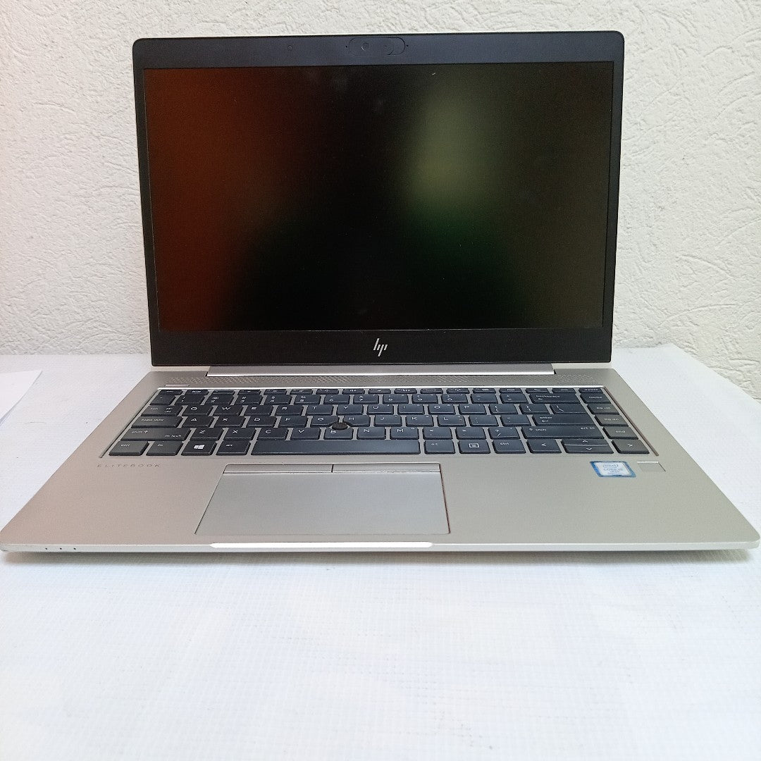 LAPTOP HP ELITEBOOK 840 G6 (2022) 256 GB SSD 8 GB RAM (SEMINUEVO)