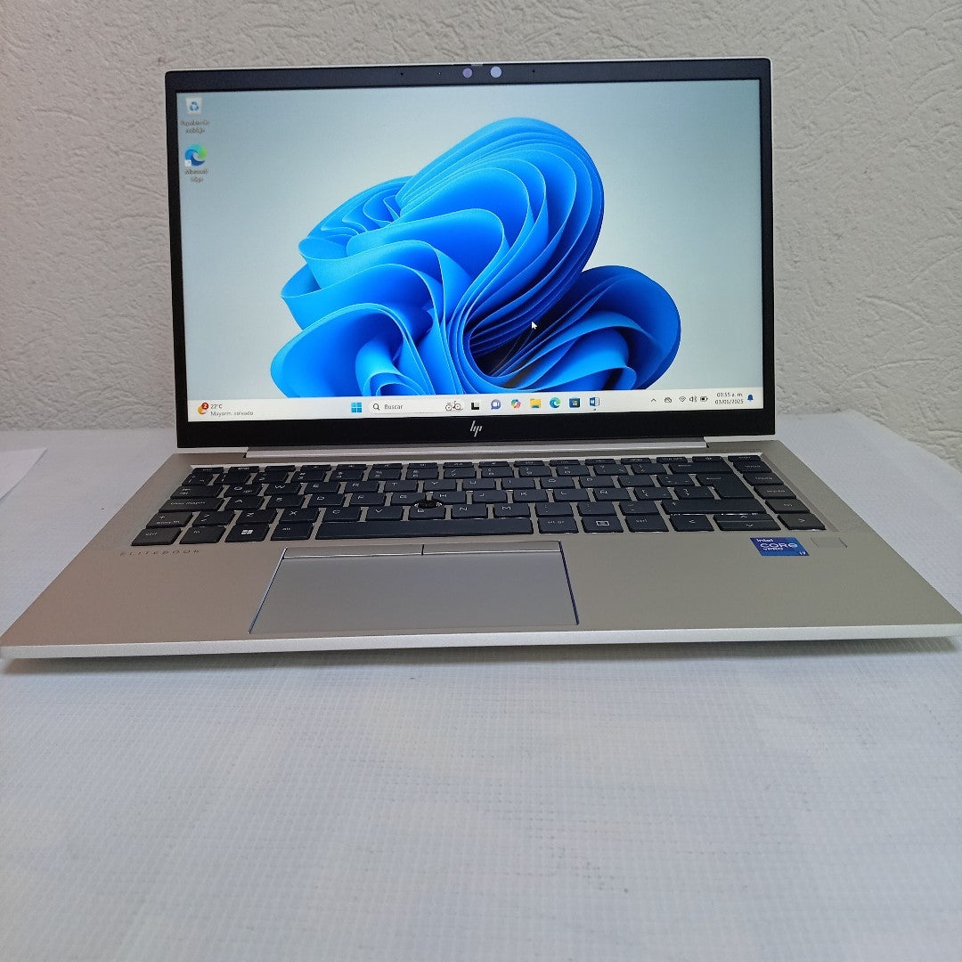 LAPTOP HP ELITEBOOK 840 G8 (2023) 256 GB SSD 16 GB RAM (SEMINUEVO)