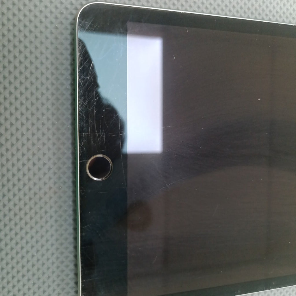 TABLETA APPLE IPAD MINI 5 A2133 64 GB 3 GB RAM (SEMINUEVO)