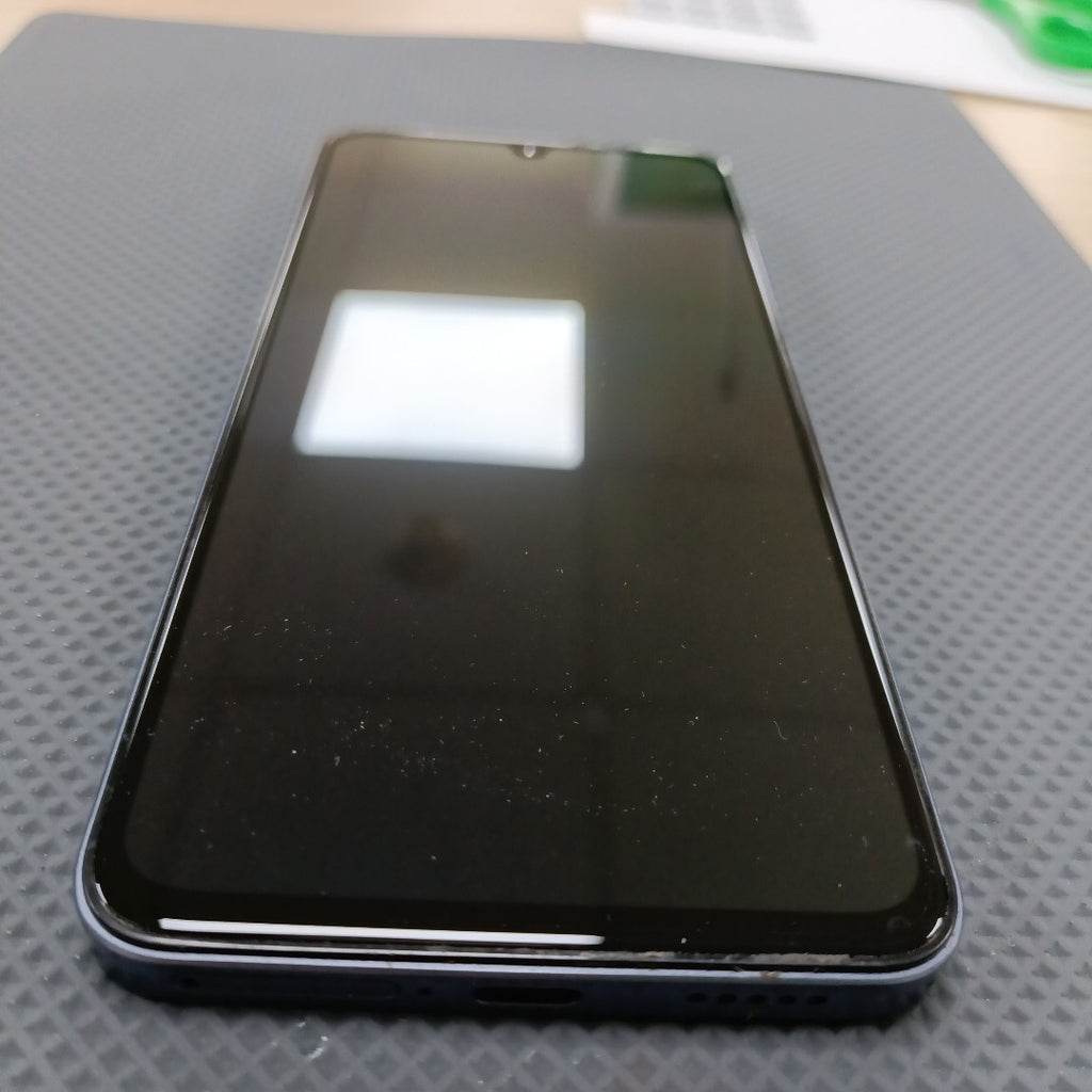 CELULAR VIVO V25 V2202 128 GB 8 GB RAM (SEMINUEVO)