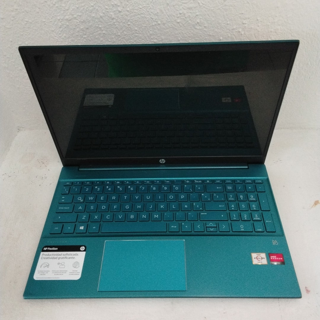LAPTOP HP PAVILION 15-EH0001LA (2022) 512 GB SSD 8 GB RAM (SEMINUEVO)