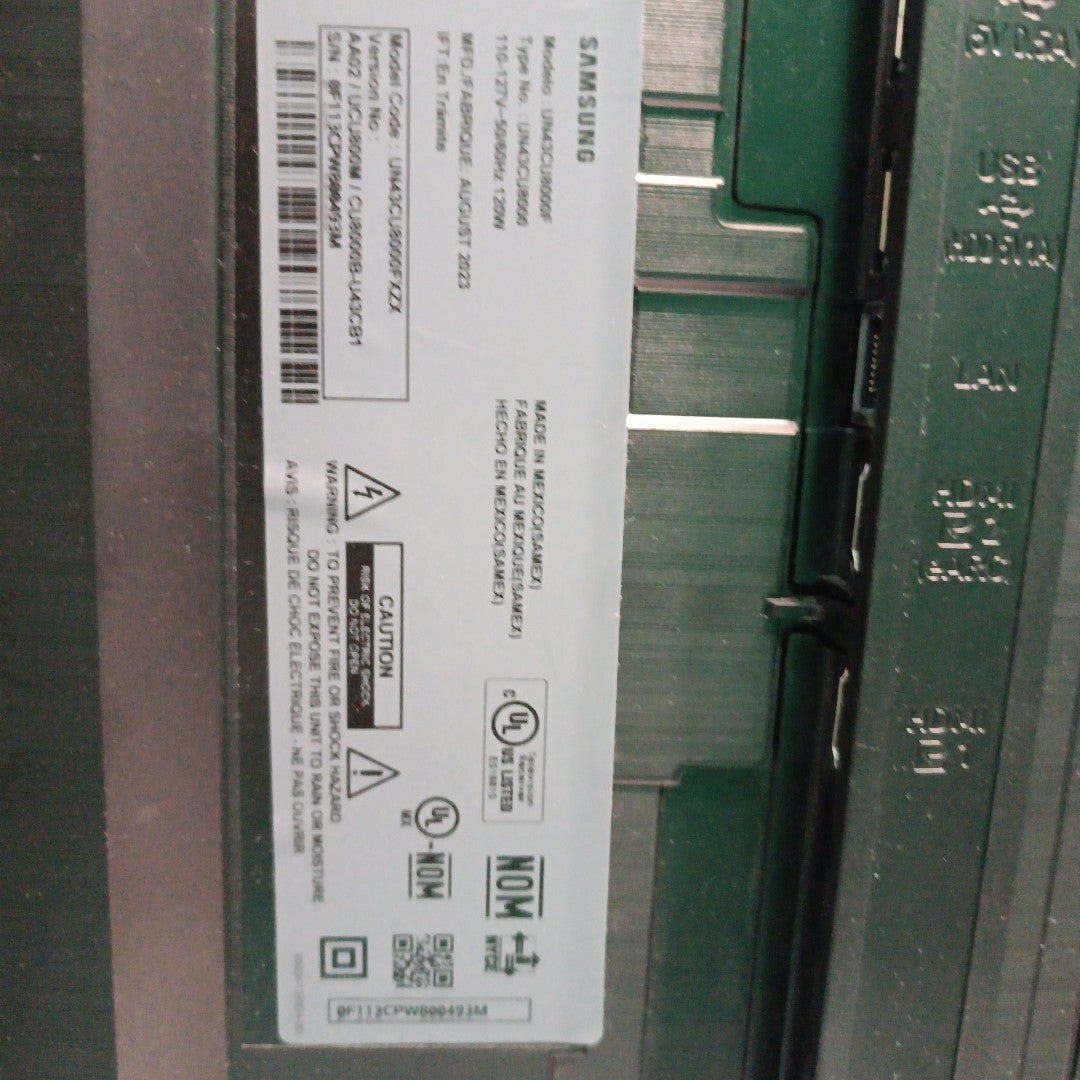 PANTALLA SAMSUNG UN43CU8000F (2023) 43" LED 4K (SEMINUEVO)