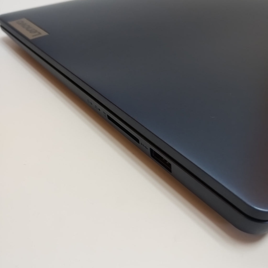 LAPTOP LENOVO IDEAPAD SLIM 3 15IRU8 (2023) 512 GB SSD 8 GB RAM