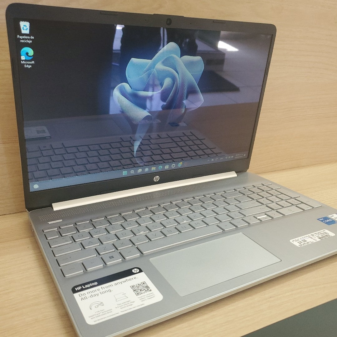 LAPTOP HP 15-DY2073DX (2022) 512 GB SSD 16 GB RAM (SEMINUEVO)