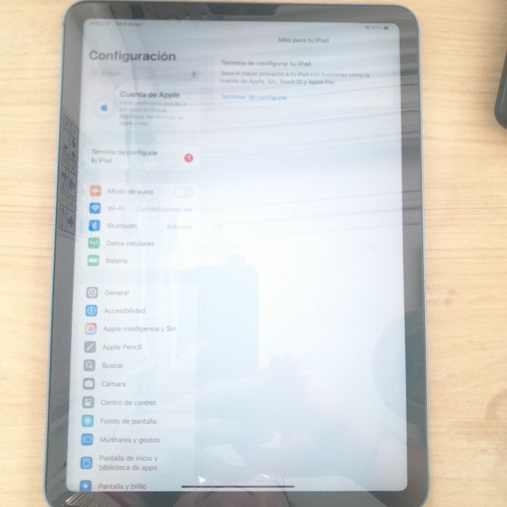 TABLETA APPLE IPAD AIR 5 A2589 64 GB 8 GB RAM (SEMINUEVO)