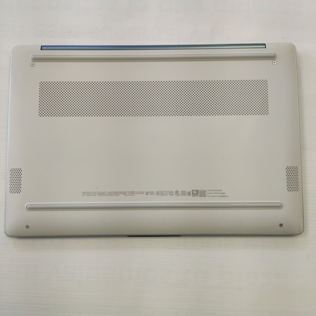 LAPTOP HP 14-EM0001LA (2023) 256 GB SSD 8 GB RAM (SEMINUEVO)