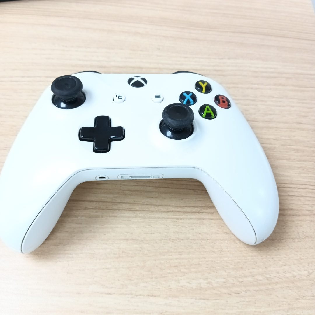 CONSOLA DE VIDEOJUEGO MICROSOFT XBOX ONE S 1 TB (SEMINUEVO)