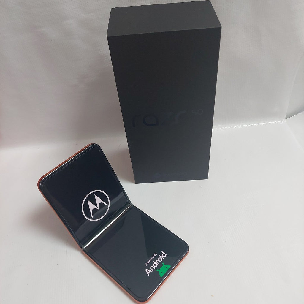 CELULAR MOTOROLA RAZR 50 5G XT2453-1 512 GB 12 GB RAM (SEMINUEVO)