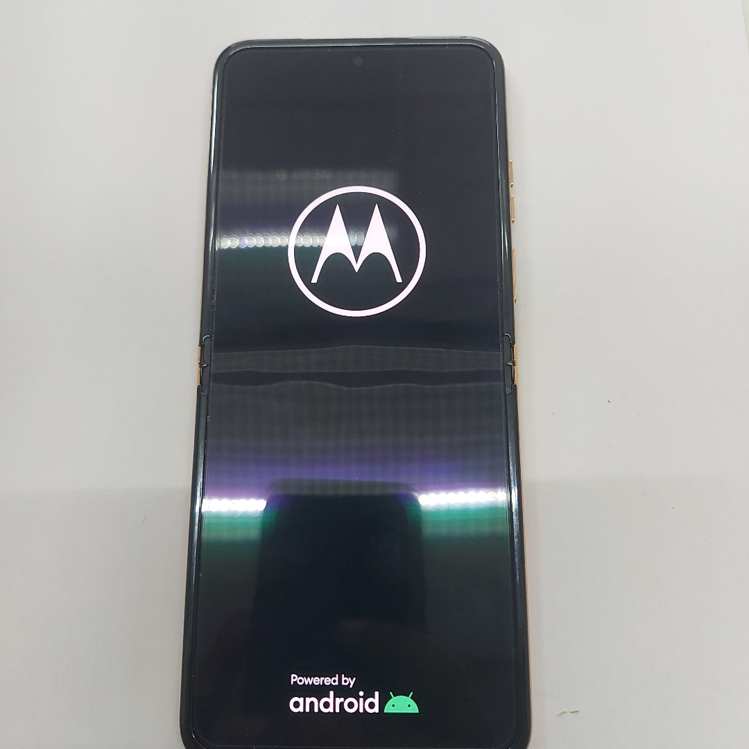 CELULAR MOTOROLA RAZR 40 ULTRA XT2321-2 (2023) 512 GB 12 GB RAM (SEMINUEVO)