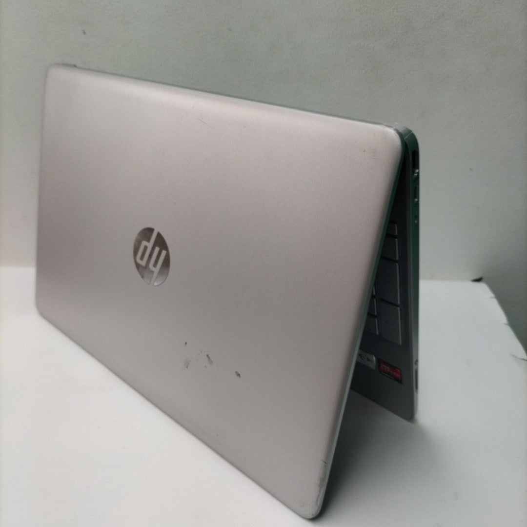 LAPTOP HP 15-EF1501LA (2022) 256 GB SSD 8 GB RAM