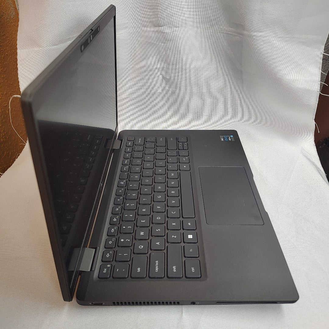 LAPTOP DELL LATITUDE 7420 (2023) 256 GB SSD 16 GB RAM (SEMINUEVO)
