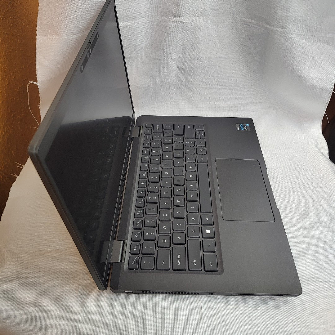 LAPTOP DELL LATITUDE 7420 (2023) 256 GB SSD 16 GB RAM (SEMINUEVO)