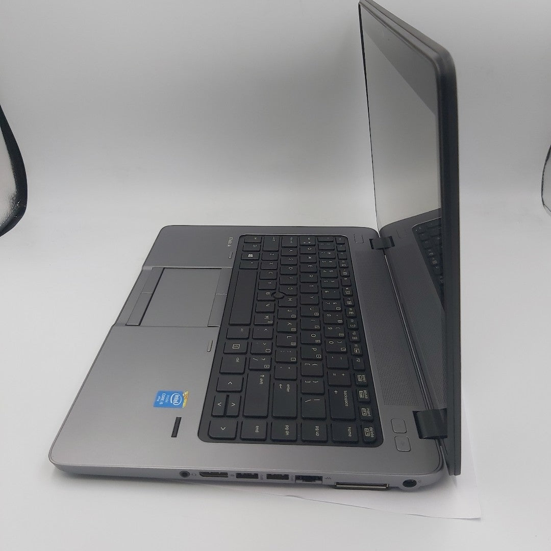 LAPTOP HP ELITEBOOK 840 G8 (2022) 256 GB SSD 8 GB RAM (SEMINUEVO)