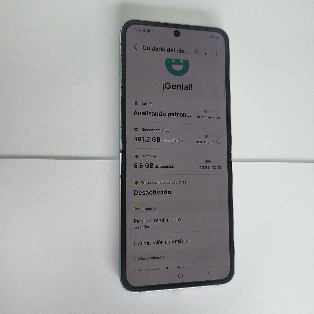 CELULAR SAMSUNG GALAXY Z FLIP6 SM-F741B (2024) 512 GB 12 GB RAM (SEMINUEVO)