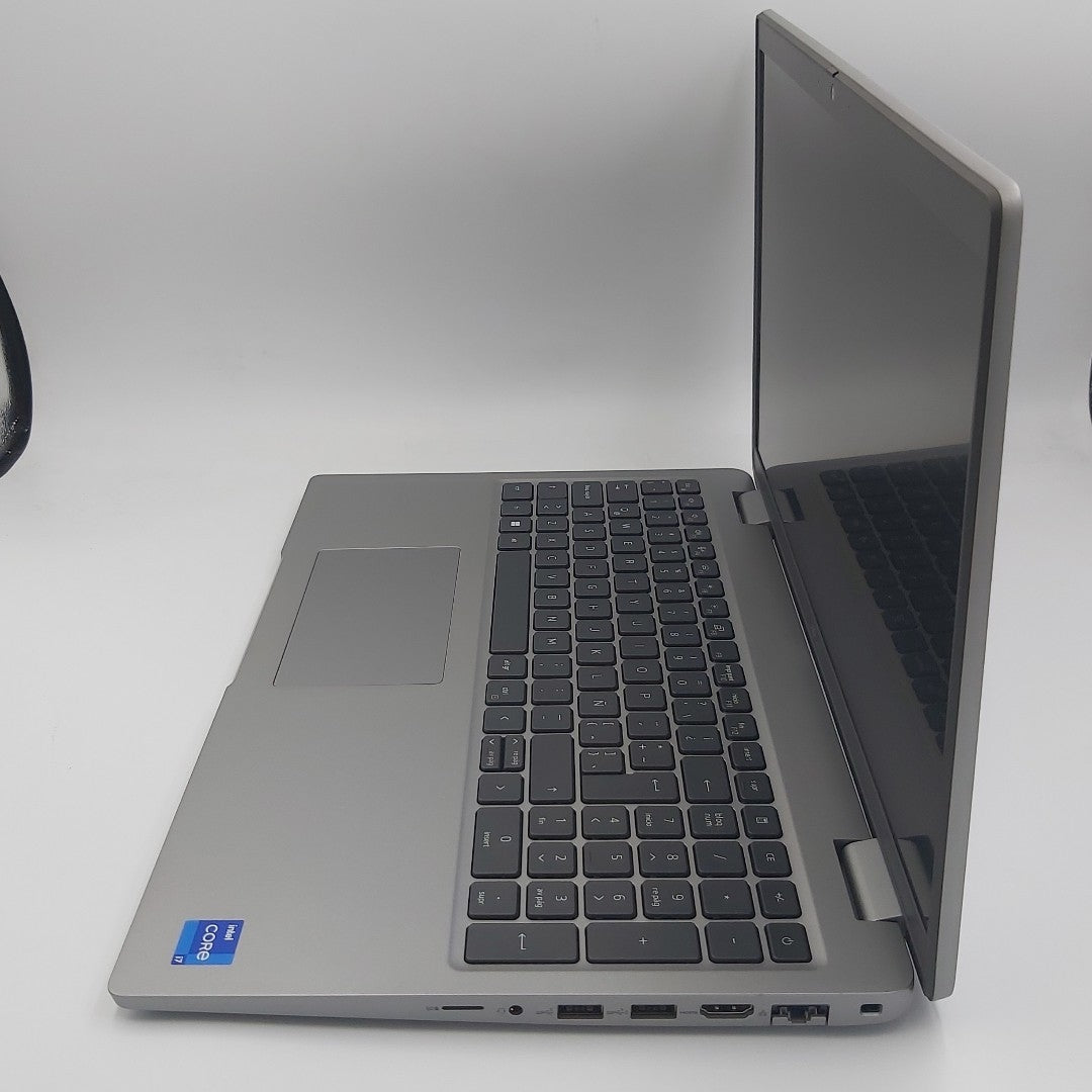 LAPTOP DELL LATITUDE 5540 (2023) 512 GB SSD 16 GB RAM (SEMINUEVO)