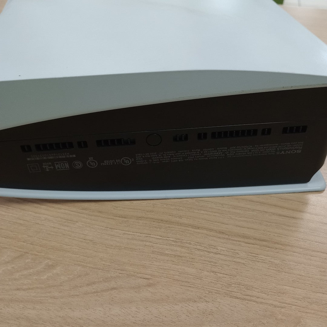 CONSOLA DE VIDEOJUEGO SONY PS5 825 SSD (SEMINUEVO)
