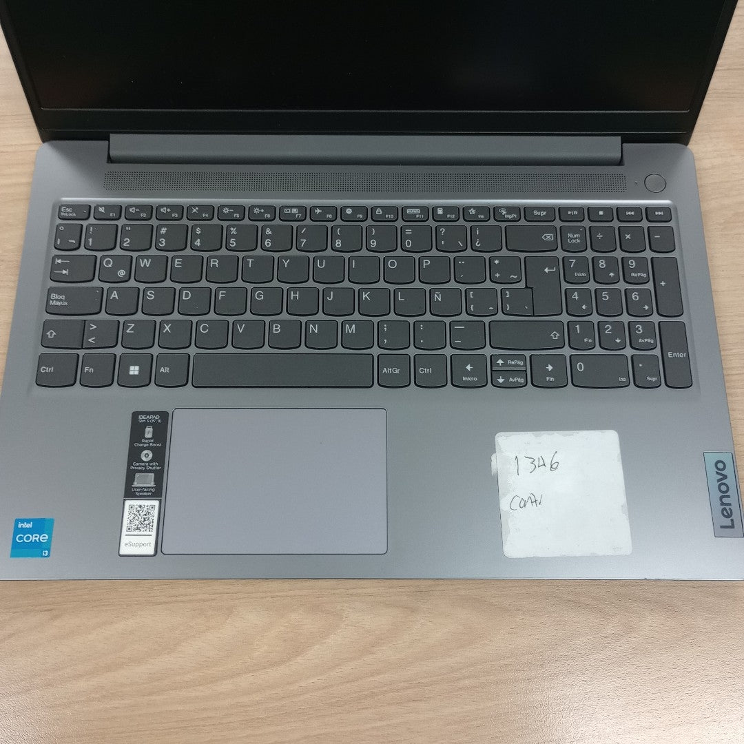 LAPTOP LENOVO IDEAPAD SLIM 3 15IRU8 (2023) 512 GB SSD 8 GB RAM (SEMINUEVO)