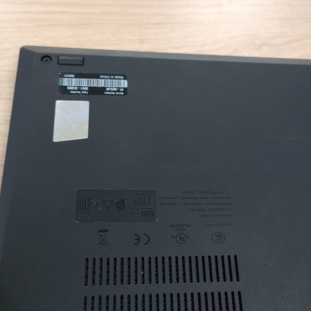 LAPTOP LENOVO THINKPAD T14 GEN 2 (2022) 256 GB SSD 16 GB RAM (SEMINUEVO)