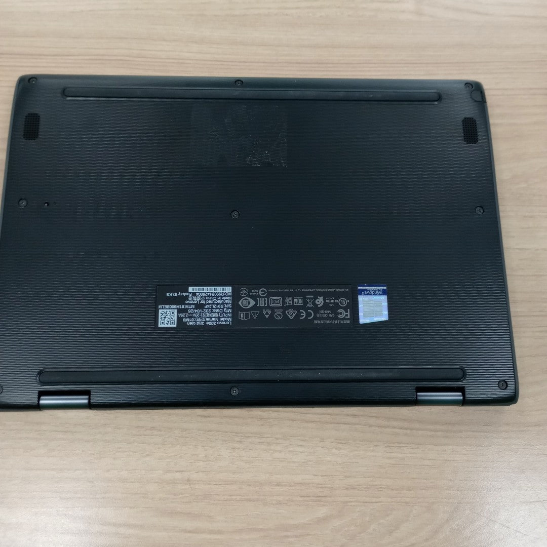 LAPTOP LENOVO 300E 2ND GEN (2023) 128 GB SSD 4 GB RAM (SEMINUEVO)