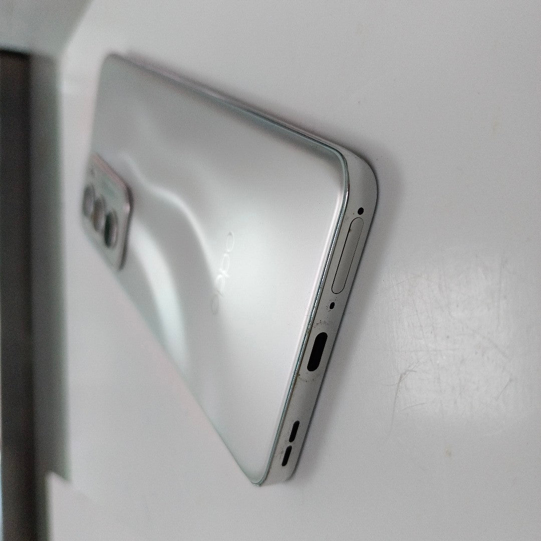 CELULAR OPPO   RENO12 5G CPH2625 (2024) 512 GB 12 GB RAM (SEMINUEVO)