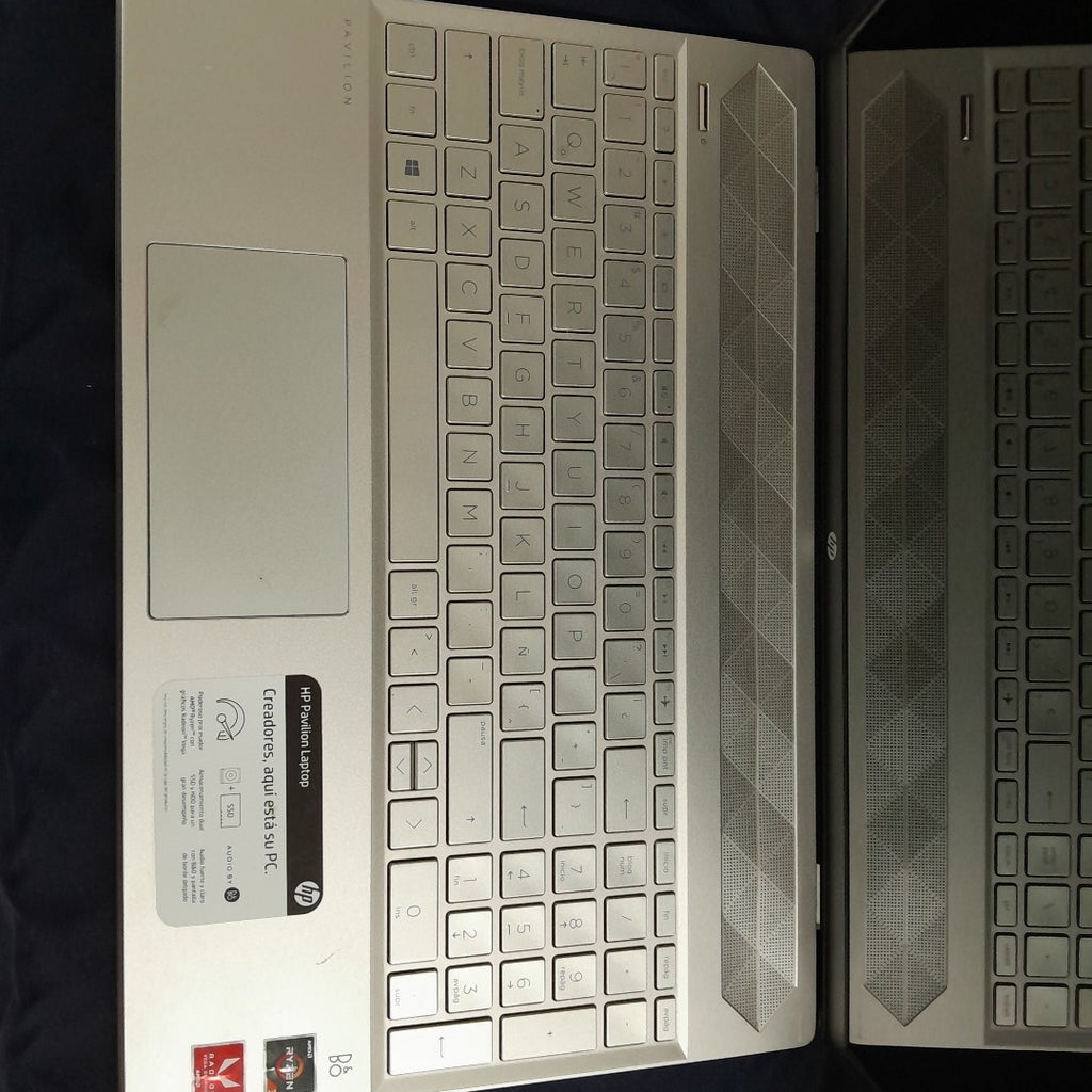 LAPTOP HP PAVILION 15-CW1012LA (2023) 1 TB + 128 GB SSD 12 GB RAM (SEMINUEVO)