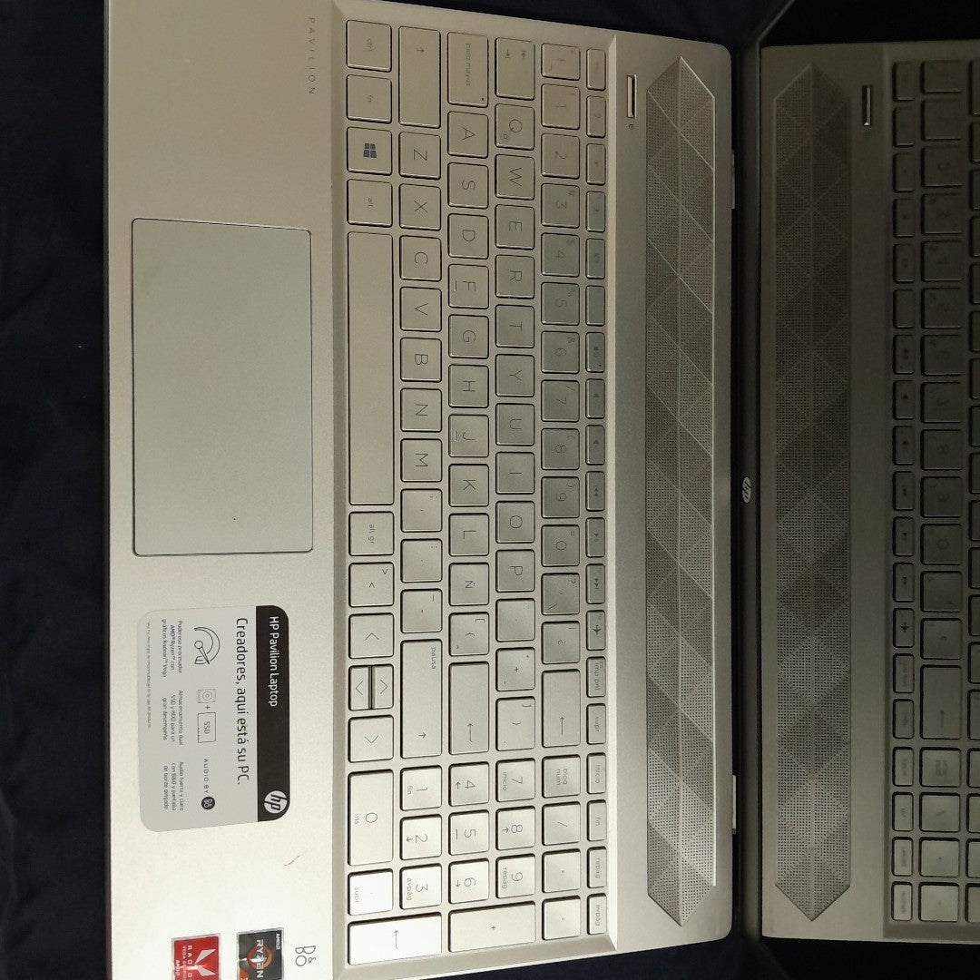 LAPTOP HP PAVILION 15-CW1012LA (2023) 1 TB + 128 GB SSD 12 GB RAM (SEMINUEVO)