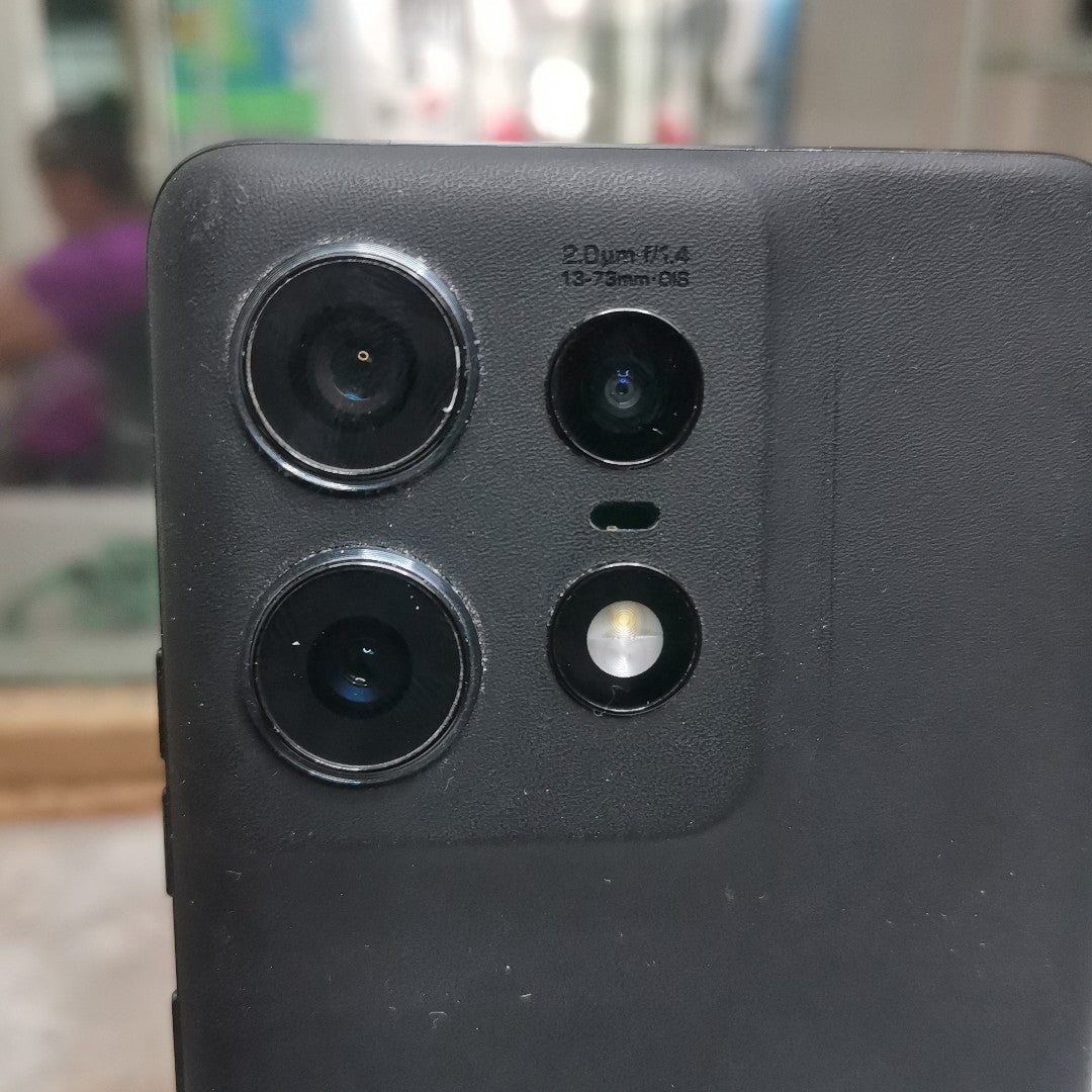 CELULAR MOTOROLA EDGE 50 PRO XT2403-2 (2024) 512 GB 12 GB RAM (SEMINUEVO)