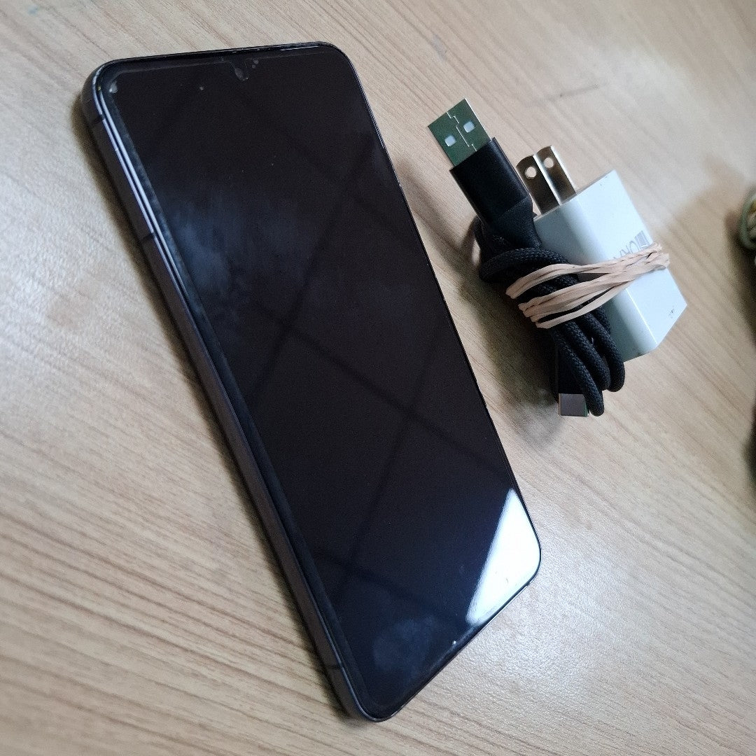 CELULAR SAMSUNG GALAXY S22 SM-S901U 128 GB 8 GB RAM (SEMINUEVO)