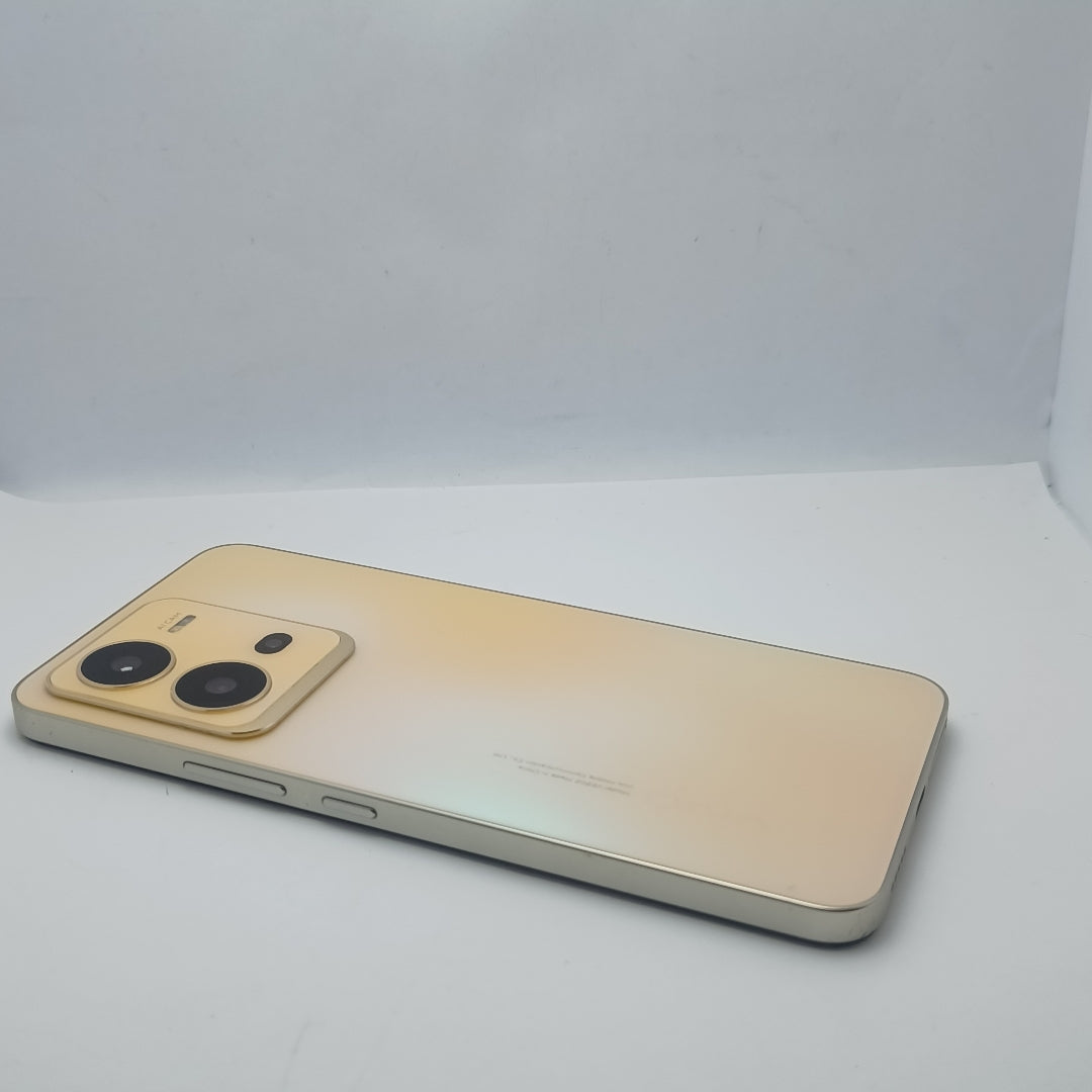 CELULAR VIVO V25 V2202 128 GB 8 GB RAM (SEMINUEVO)