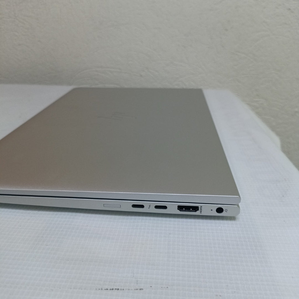 LAPTOP HP ELITEBOOK 840 G8 (2023) 256 GB SSD 16 GB RAM (SEMINUEVO)