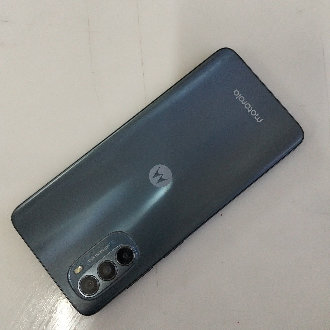 CELULAR MOTOROLA MOTO G62 5G XT2223-2 128 GB 4 GB RAM (SEMINUEVO)