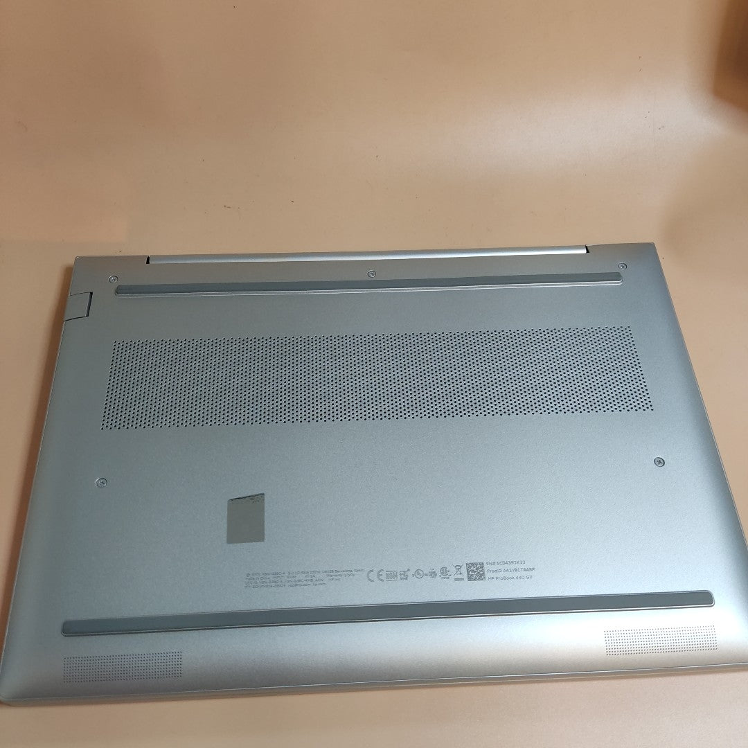 LAPTOP HP PROBOOK 440 G11 (2025) 512 GB SSD 8 GB RAM (SEMINUEVO)