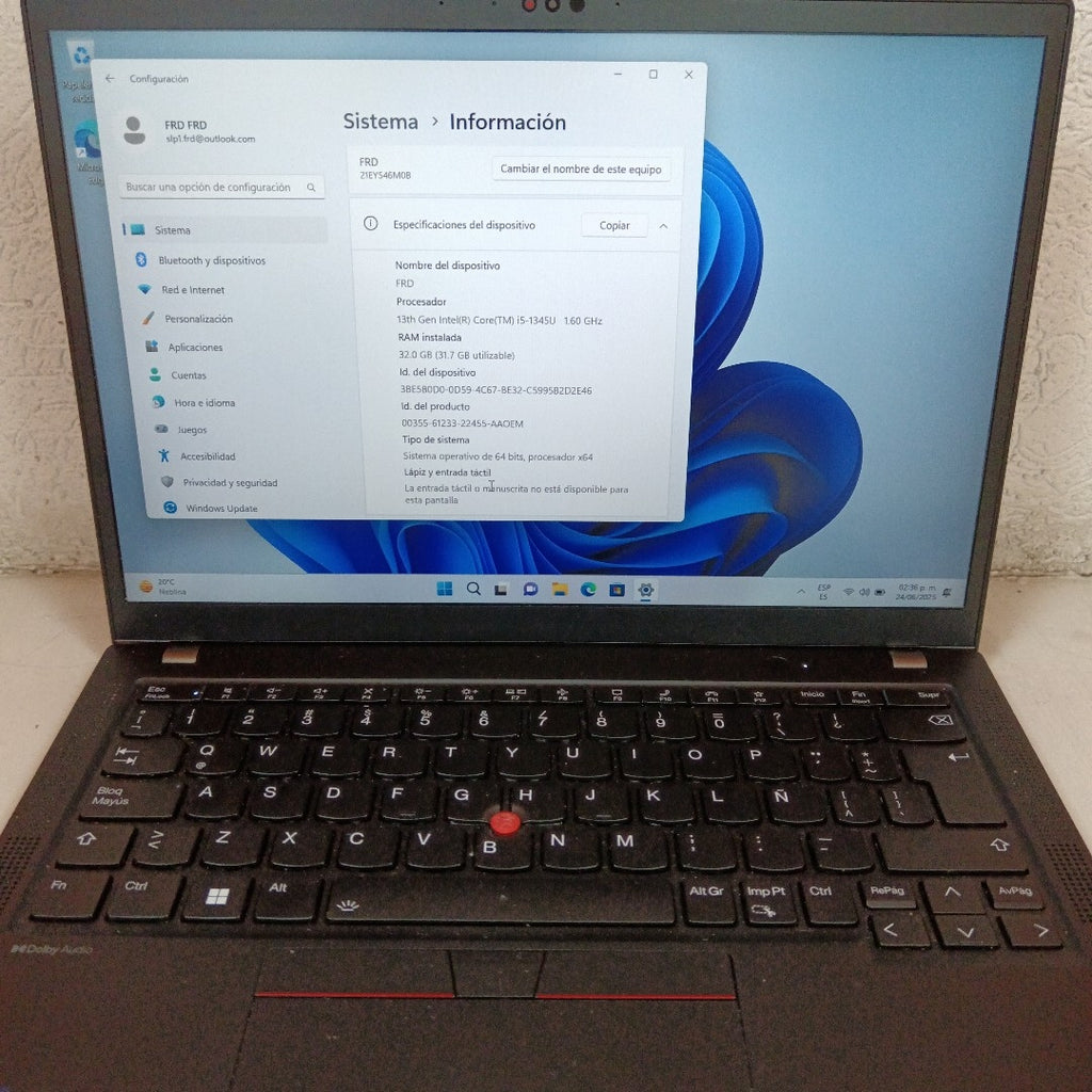 LAPTOP LENOVO THINKPAD X13 GEN 4 (2023) 256 GB SSD 32 GB RAM (SEMINUEVO)
