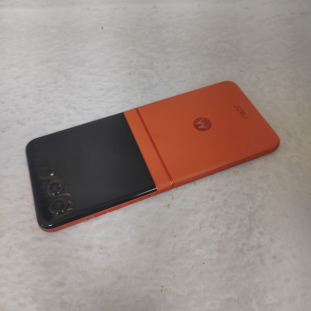 CELULAR MOTOROLA RAZR 50 5G XT2453-1 512 GB 12 GB RAM (SEMINUEVO)