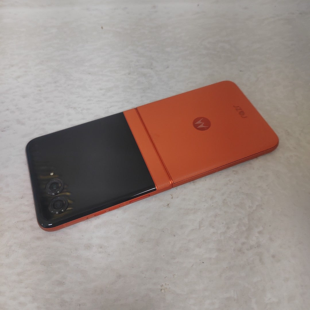 CELULAR MOTOROLA RAZR 50 5G XT2453-1 512 GB 12 GB RAM (SEMINUEVO)