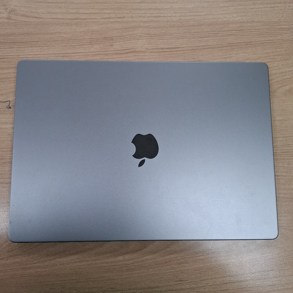 LAPTOP APPLE MACBOOK PRO 16" 2021 3.2 A2485 (10 CPU / 16 GPU) 1 TB SSD 16 GB RAM (SEMINUEVO)