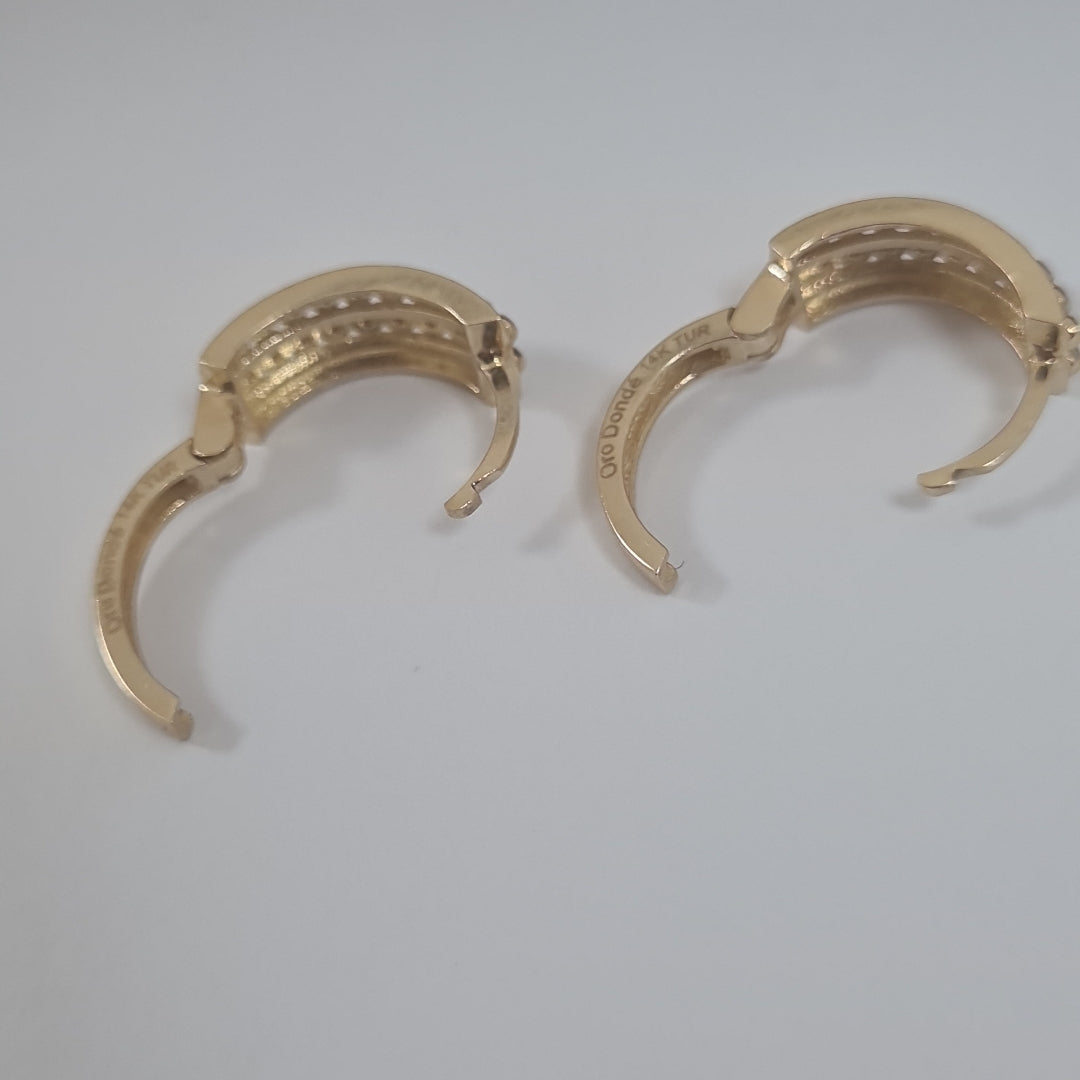 HUGGIES ORO 14K 2.4 (NUEVO)