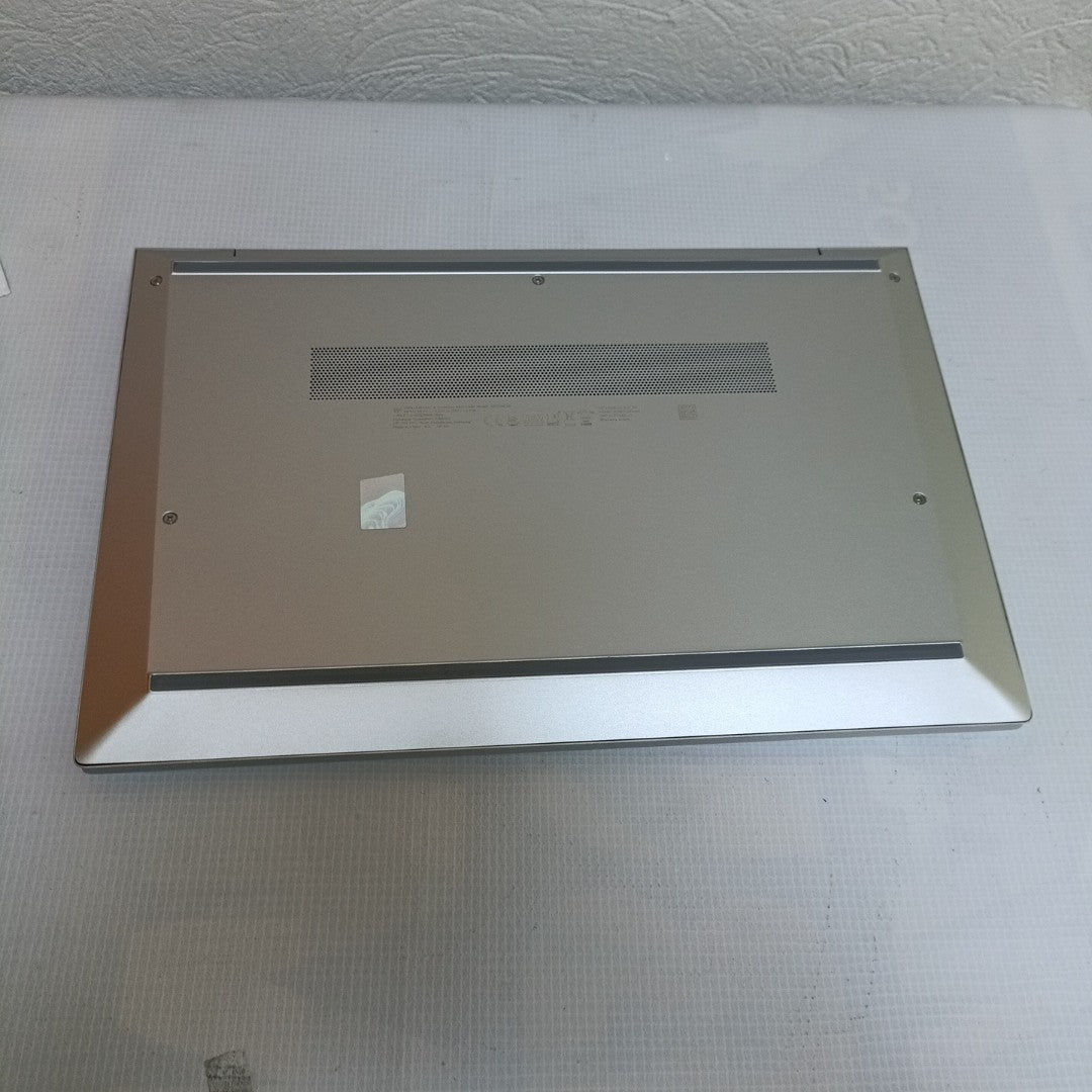 LAPTOP HP ELITEBOOK 840 G8 (2023) 256 GB SSD 16 GB RAM (SEMINUEVO)