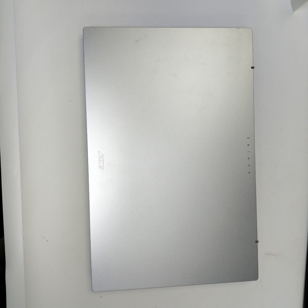 LAPTOP ACER ASPIRE 3 A315-24P-R841 (2023) 512 GB SSD 8 GB RAM (SEMINUEVO)