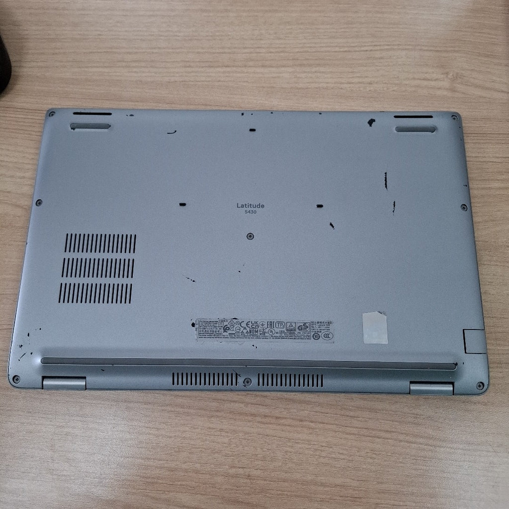 LAPTOP DELL LATITUDE 5430 (2023) 256 GB SSD 16 GB RAM (SEMINUEVO)