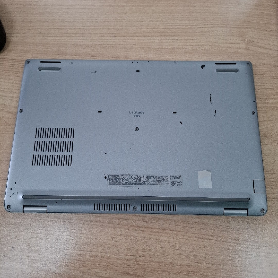 LAPTOP DELL LATITUDE 5430 (2023) 256 GB SSD 16 GB RAM (SEMINUEVO)