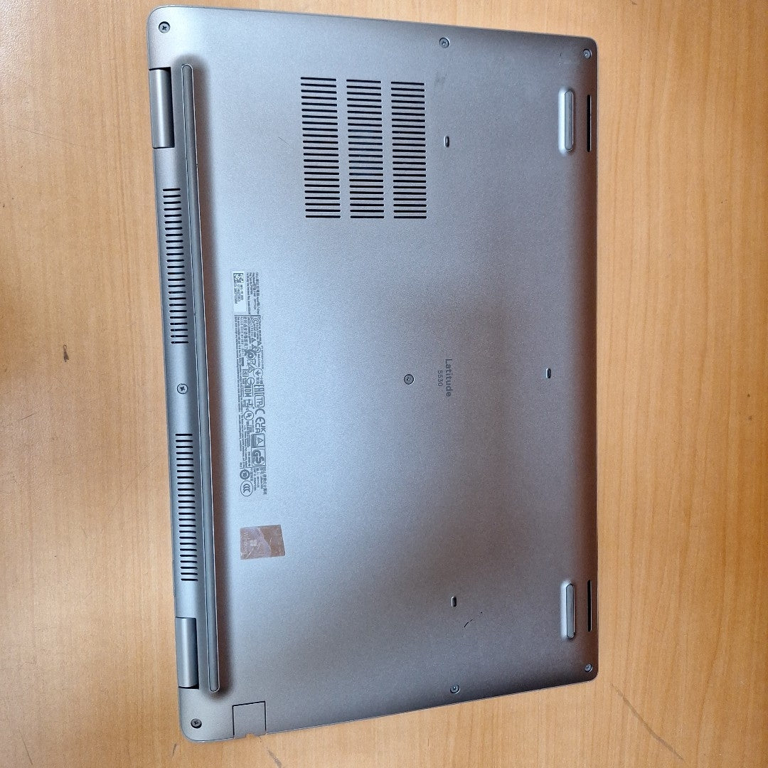 LAPTOP DELL LATITUDE 5530 (2022) 512 GB SSD 16 GB RAM (SEMINUEVO)