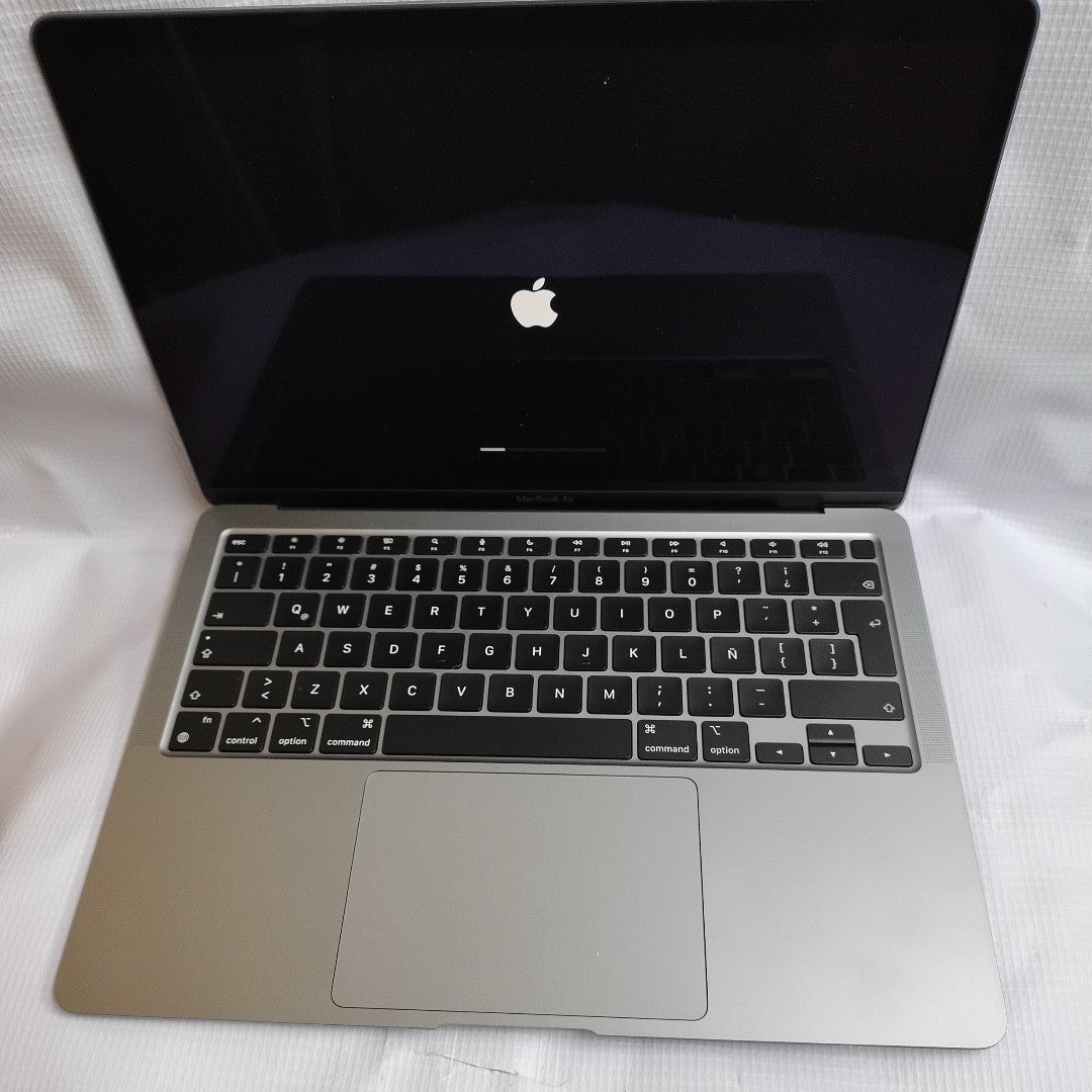 LAPTOP APPLE MACBOOK AIR 13" 2020 3.2 A2337 256 GB SSD 8 GB RAM (SEMINUEVO)