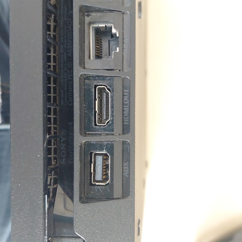 CONSOLA DE VIDEOJUEGO SONY PS4 1 TB (SEMINUEVO)