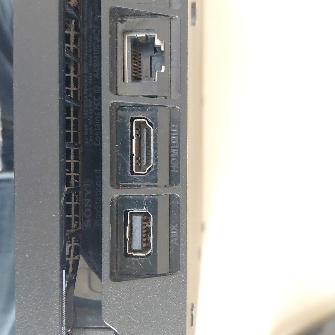 CONSOLA DE VIDEOJUEGO SONY PS4 1 TB (SEMINUEVO)