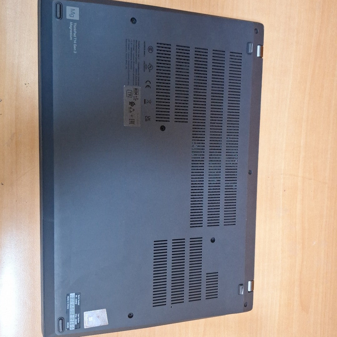 LAPTOP LENOVO THINKPAD T14 GEN 3 (2022) 256 GB SSD 16 GB RAM (SEMINUEVO)
